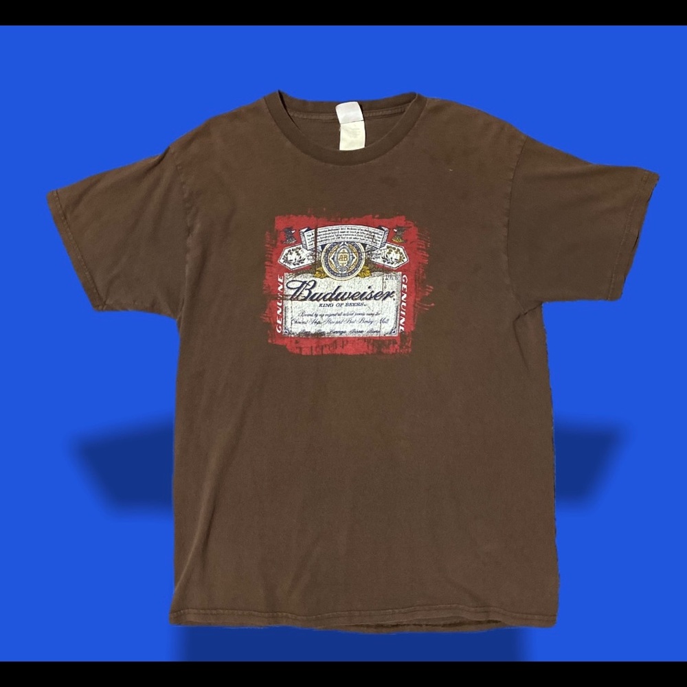 Front of the loom Budweiser T-shirt.